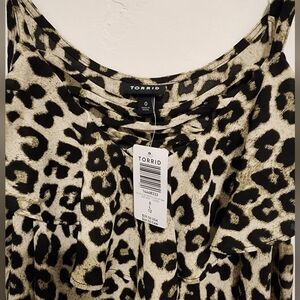 Torrid flowy tank top